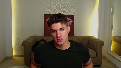 Snapshot of maxkaiden chatting on 09.13.25 MaxKaiden online show from 09.13.25
