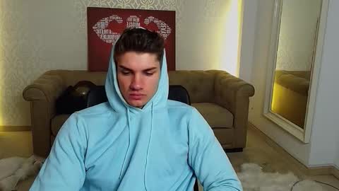Snapshot of maxkaiden chatting on 09.14.25 MaxKaiden online show from 09.14.25