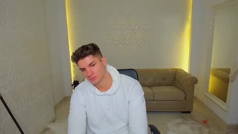 MaxKaiden online show from 11.05.25