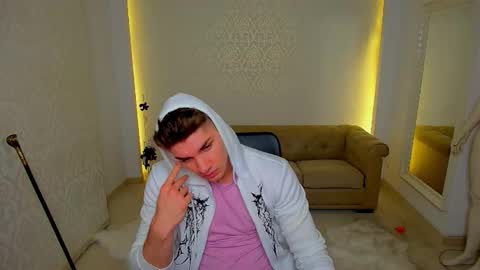 MaxKaiden online show from 11.06.25