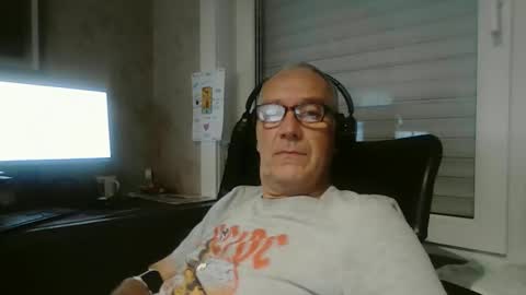 maxou569 online show from 10.20.25