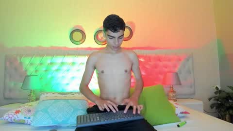 Max Owen  online show from 12.04.24