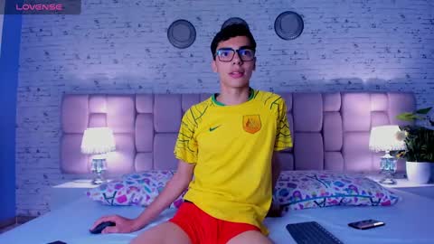 Max Owen  online show from 01.13.25
