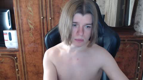 Snapshot of maxplay18 chatting on 01.21.25 Max online show from 01.21.25