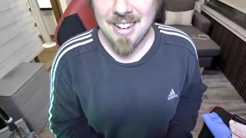 Snapshot of maxredz chatting on 02.03.26 Max online show from 02.03.26