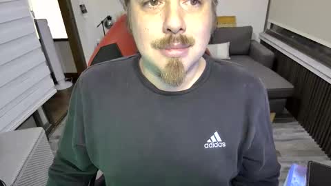 Snapshot of maxredz chatting on 02.14.26 Max online show from 02.14.26