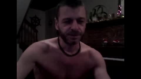 Snapshot of maxthewolf chatting on 01.04.25 MaxTheWolf online show from 01.04.25