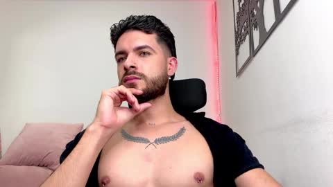 Snapshot of maxtowers chatting on 01.04.25 Maxi online show from 01.04.25