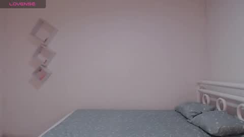 Max online show from 12.21.25