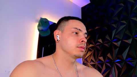 MAX online show from 11.17.25