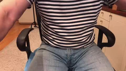 Snapshot of maxx_martin chatting on 12.15.25 Max online show from 12.15.25