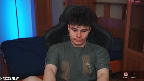Snapshot of maxxxbailey chatting on 02.27.25 Max Bailey online show from 02.27.25