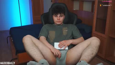 Snapshot of maxxxbailey chatting on 03.03.25 Max Bailey online show from 03.03.25