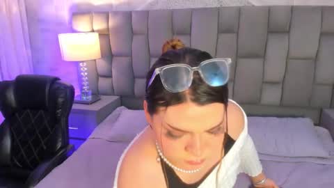 Snapshot of maxxxine_ chatting on 03.16.26 Maxine Minx online show from 03.16.26