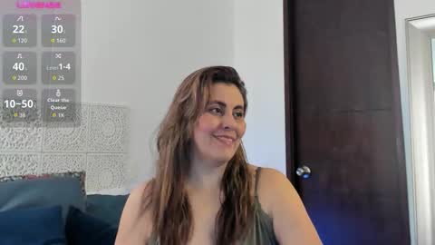 Snapshot of maxzy_star chatting on 01.07.26 Victoria online show from 01.07.26