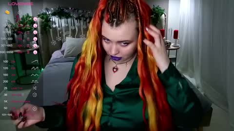 Snapshot of maya_mils chatting on 01.05.25 Maya Mils online show from 01.05.25