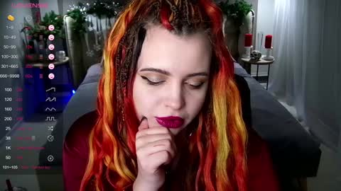 Snapshot of maya_mils chatting on 01.06.25 Maya Mils online show from 01.06.25