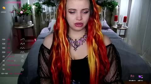 Snapshot of maya_mils chatting on 01.14.25 Maya Mils online show from 01.14.25