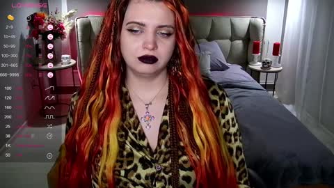 Snapshot of maya_mils chatting on 01.20.25 Maya Mils online show from 01.20.25