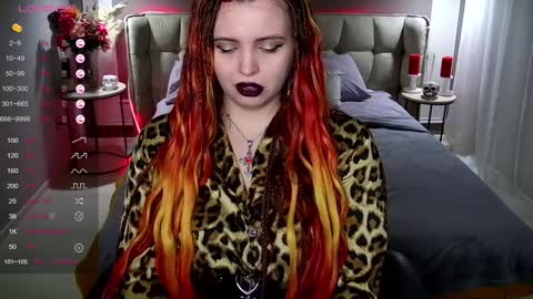 Snapshot of maya_mils chatting on 01.20.25 Maya Mils online show from 01.20.25