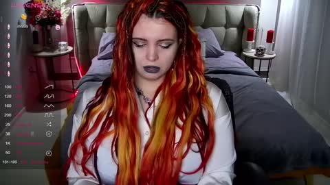 Snapshot of maya_mils chatting on 01.21.25 Maya Mils online show from 01.21.25