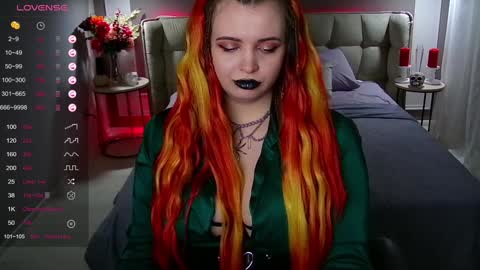 Snapshot of maya_mils chatting on 01.24.25 Maya Mils online show from 01.24.25