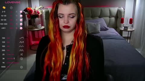 Snapshot of maya_mils chatting on 01.25.25 Maya Mils online show from 01.25.25