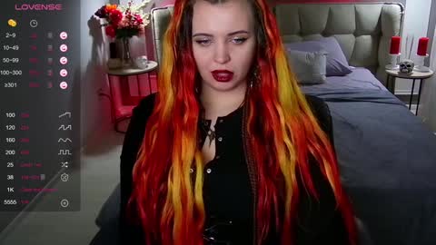 Snapshot of maya_mils chatting on 01.25.25 Maya Mils online show from 01.25.25