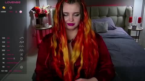 Snapshot of maya_mils chatting on 01.26.25 Maya Mils online show from 01.26.25