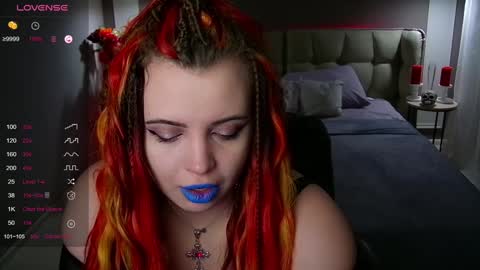 Snapshot of maya_mils chatting on 01.27.25 Maya Mils online show from 01.27.25