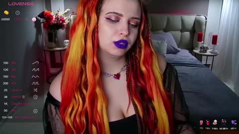 Snapshot of maya_mils chatting on 02.03.25 Maya Mils online show from 02.03.25