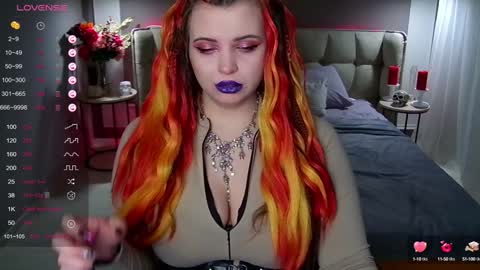 Snapshot of maya_mils chatting on 02.04.25 Maya Mils online show from 02.04.25