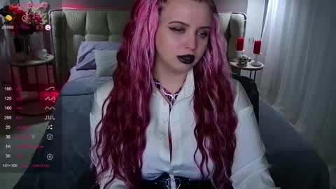 Snapshot of maya_mils chatting on 02.09.25 Maya Mils online show from 02.09.25