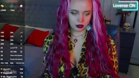 Snapshot of maya_mils chatting on 02.24.25 Maya Mils online show from 02.24.25