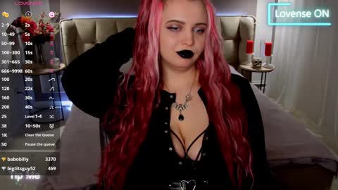 Snapshot of maya_mils chatting on 02.26.25 Maya Mils online show from 02.26.25