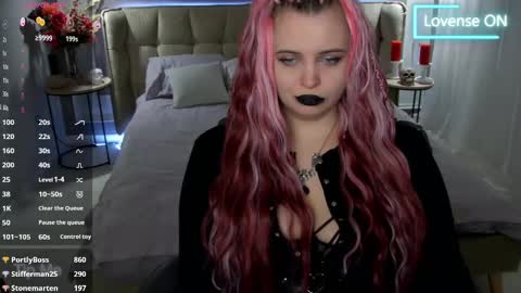 Snapshot of maya_mils chatting on 02.26.25 Maya Mils online show from 02.26.25