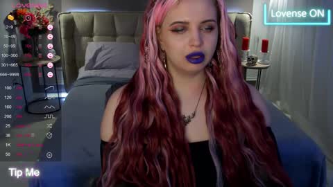 Snapshot of maya_mils chatting on 03.09.25 Maya Mils online show from 03.09.25