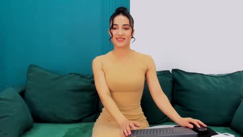 Maya online show from 02.08.25