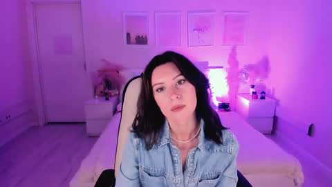 Snapshot of maya_sunshine chatting on 10.24.25 Maya  Follow me online show from 10.24.25
