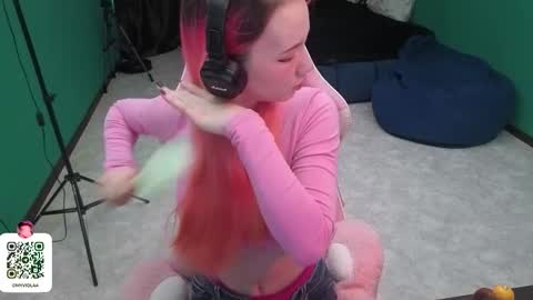 Maya Viola online show from 03.17.26