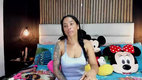 Nicolle Ruselle   Hello my lovely  schedule for great fun from  630 am and end 800 pm Colombian time I wait for you online show from 02.10.25