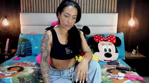 Nicolle Ruselle   Hello my lovely  schedule for great fun from  630 am and end 800 pm Colombian time I wait for you online show from 02.13.25