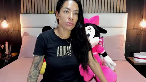 Nicolle Ruselle   Hello my lovely  schedule for great fun from  630 am and end 800 pm Colombian time I wait for you online show from 02.24.25