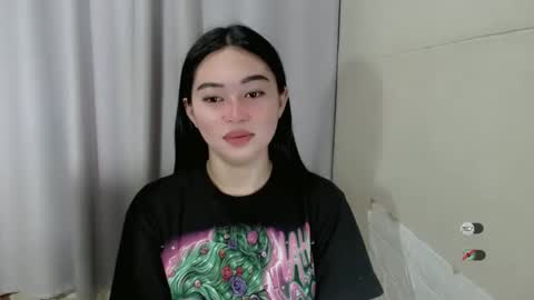 Snapshot of mayasally_ chatting on 02.08.25 mayasally_ online show from 02.08.25