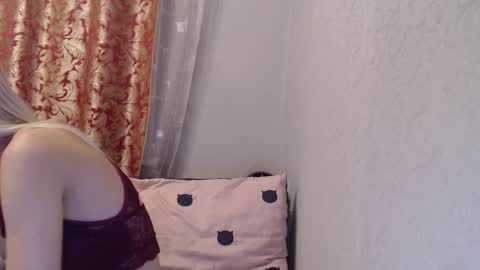 maybe_doll online show from 11.27.25