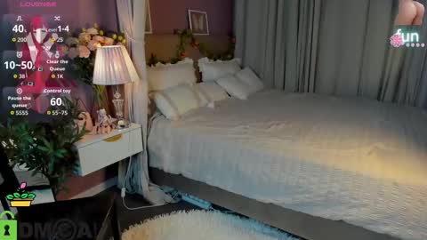 Mia GMT2 Mon 3-9 AM Tue 3-9 AM Wed 3-9 AMThur 10 AM - 4 PM  Fri 3-9 AM Sat 3-9 AM Sun 3-9 AM. online show from 12.21.25