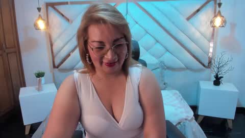 Mailyn online show from 02.26.25