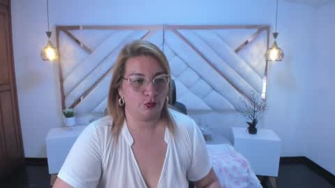 Mailyn online show from 03.11.25