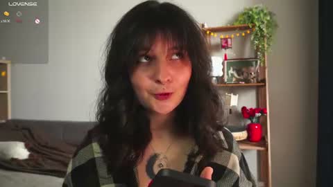 Snapshot of maymary_ chatting on 06.25.26 Mary . online show from 06.25.26