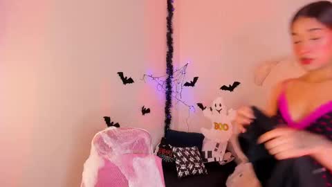 may online show from 10.09.25